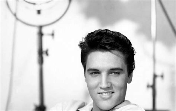 Alexa Chung's tribute to Elvis Presley was seriously unexpected