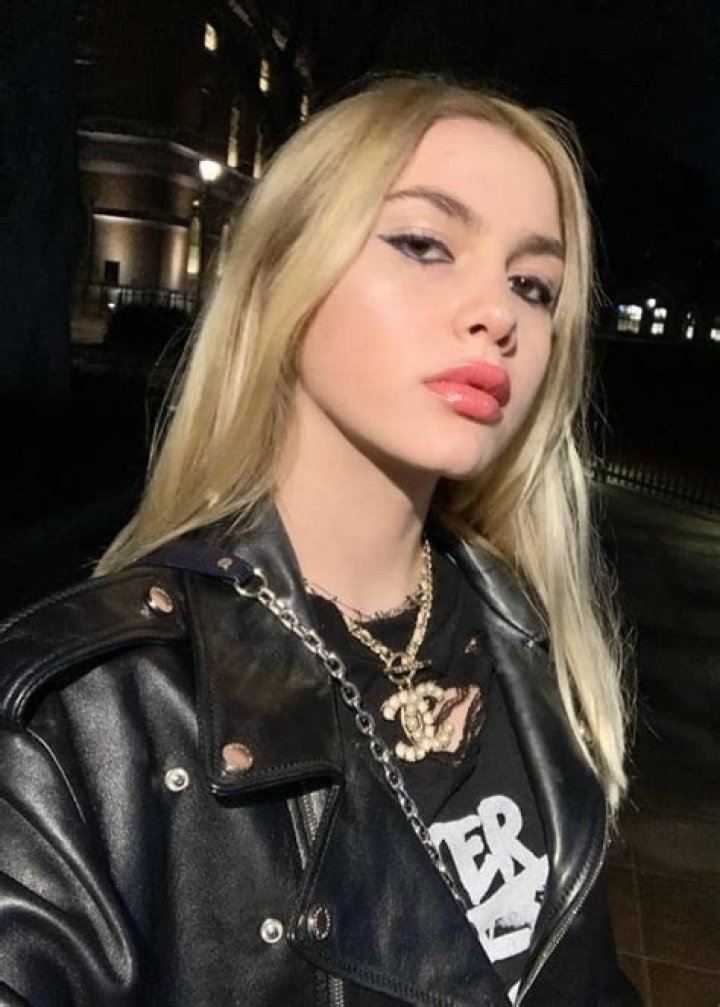 
Aleyna Tilki (TikTok Star) Biography, Age, Boyfriend, Height, Net Worth 