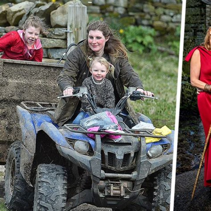 Amanda Owen beams in rare selfie with daughter Annas - fans react