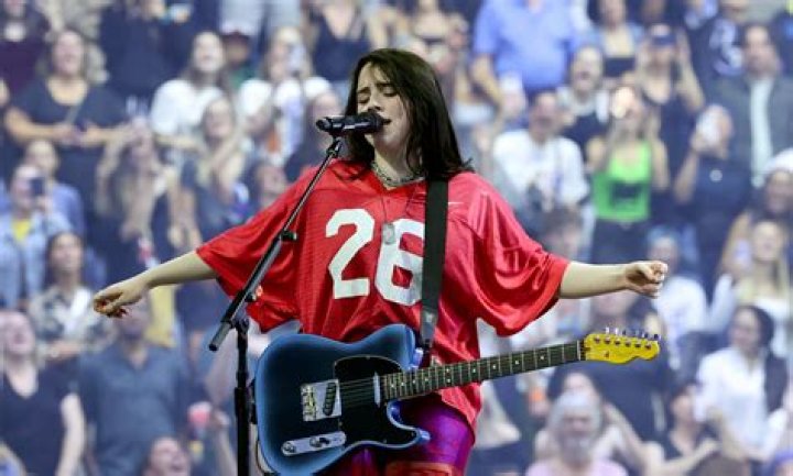 Billie Eilish calls for fans to stop throwing objects onstage - 'it’s dangerous'