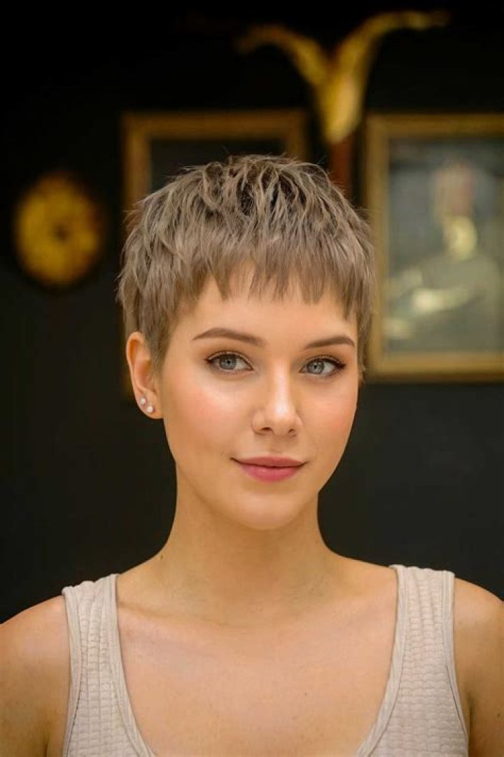 Catherine Zeta-Jones causes a stir with super-short hair