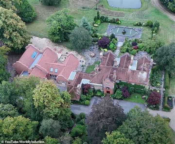 Charles Spencer shares 'tranquil' glimpse of family estate where Princess Diana was laid to rest
