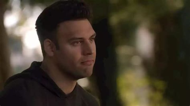 Exclusive 9-1-1 preview clip: Eddie Diaz and son Christopher share rare conversation about Shannon
