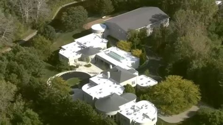 Explore Natalie Portman's incredible new £5million California mansion