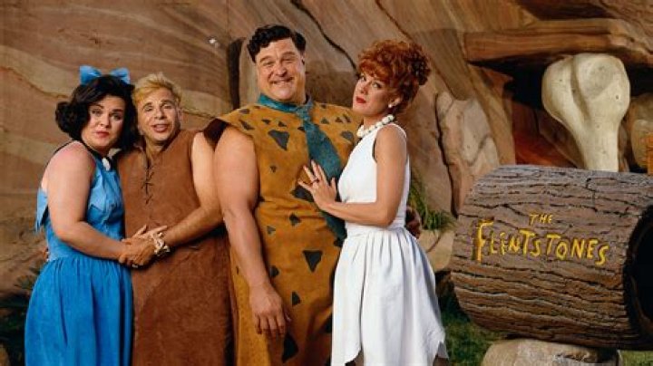 Ginger Zee's figure-hugging dress belongs in the Flintstones - and we love it!