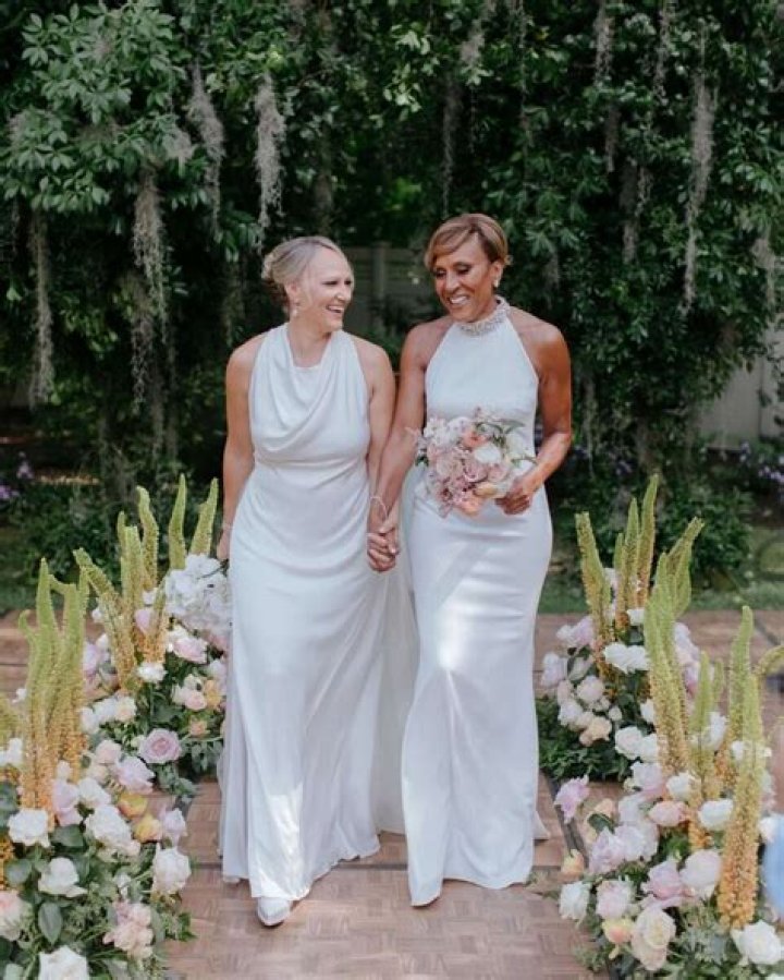GMA's Robin Roberts, 62, unveils 'hot' new makeover while away from home - wait until you see her outfit