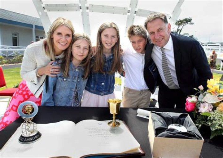 
Henry de Bromhead Children With Wife Heather de Bromhead – Meet The Family 
