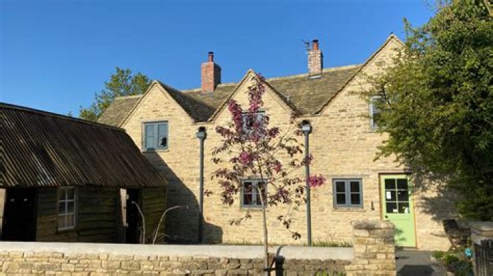 High Cogges Farm Holiday Cottages: a review of this charming property close to the celebrity-loved Cotswolds