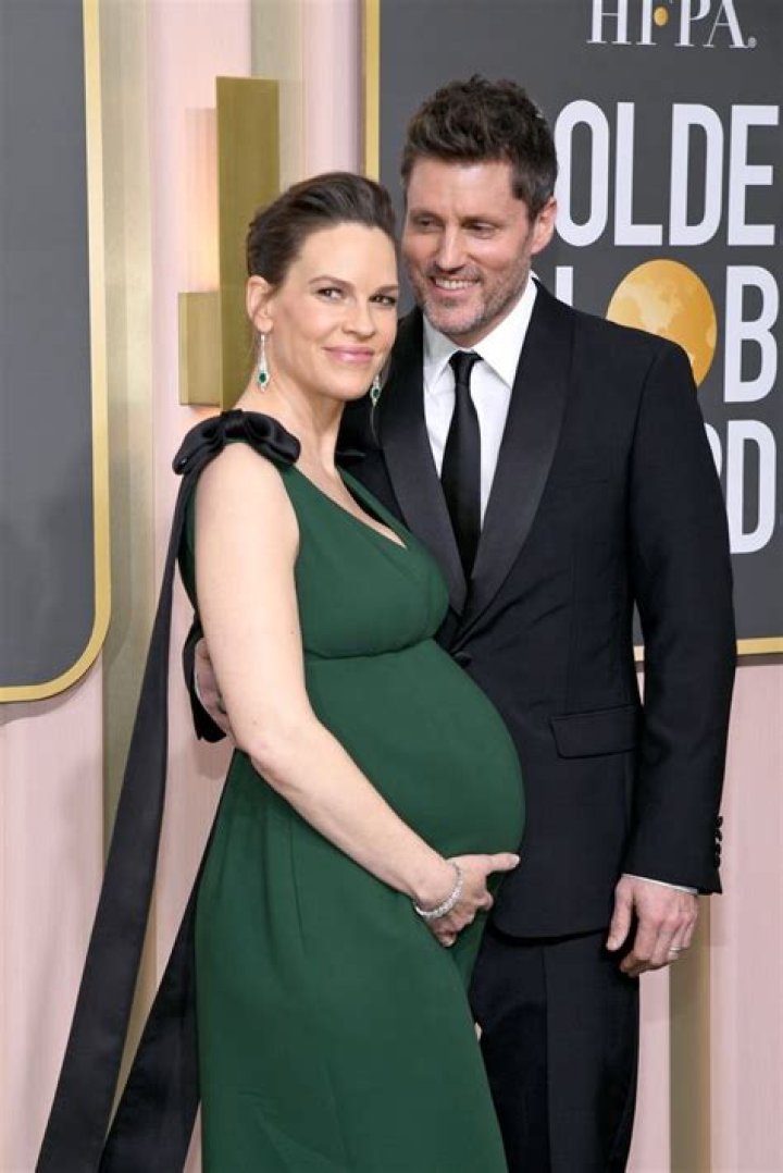 Hilary Swank shares stunning nude bump-shot days after birth of twins