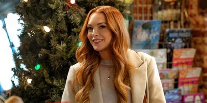 How to recreate Lindsay Lohan's best looks from Falling For Christmas