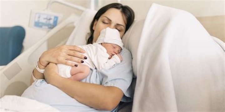 I'm a parenting editor and these are 15 things that surprised me about giving birth