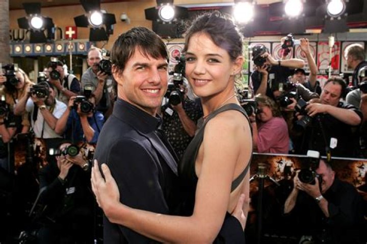 Katie Holmes without her ring on eve of Tom's 50th birthday
