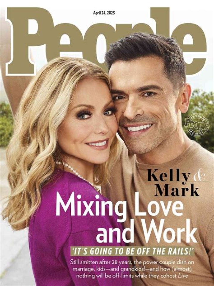 Kelly Ripa looks fabulous in a leotard in epic throwback photo – and Mark Consuelos reacts