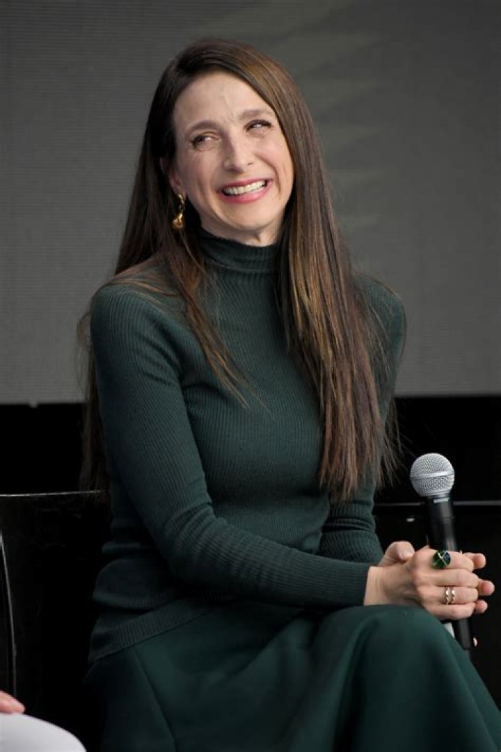 Marin Hinkle Height, Weight, Net Worth, Age, Birthday, Wikipedia, Who, Instagram, Biography