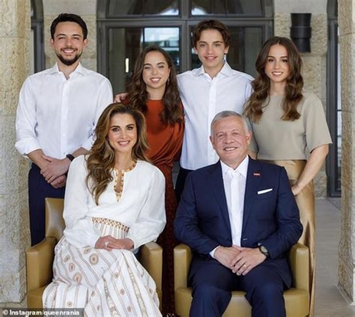 Queen Rania shares personal family photos on newly created Instagram account