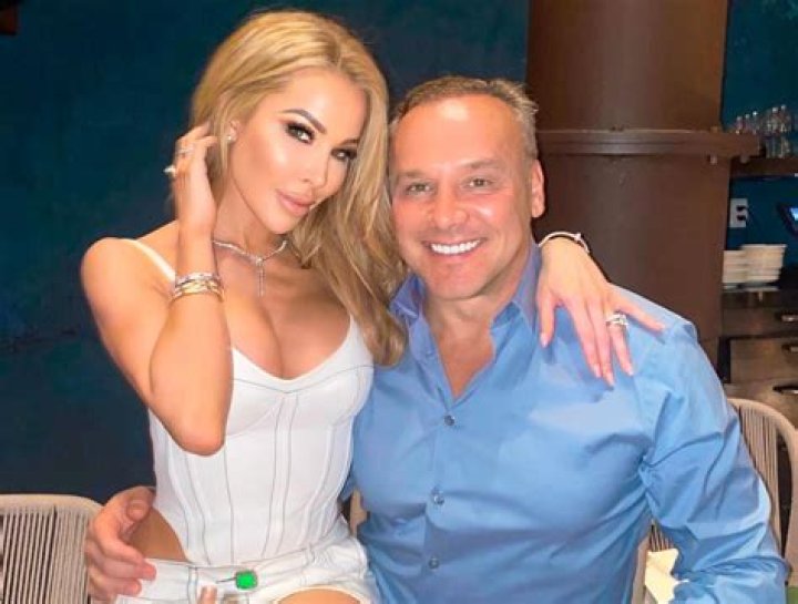 
‘RHOM’ Star Lisa Hochstein Says Husband’s Request for Divorce ‘Was a Knife to the Heart’ 