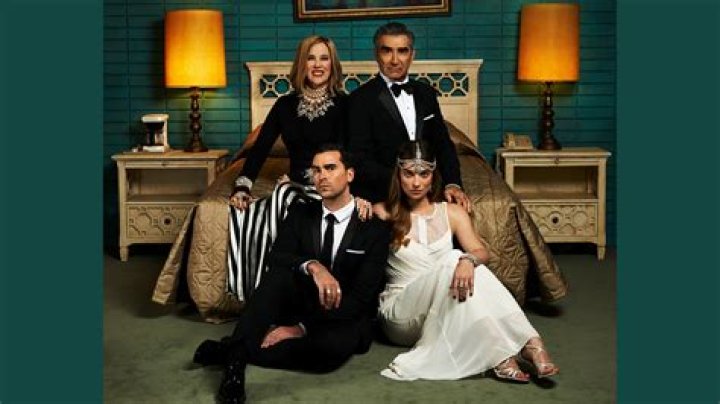Schitt's Creek's Dan Levy shows off unexpected feature in quirky photograph