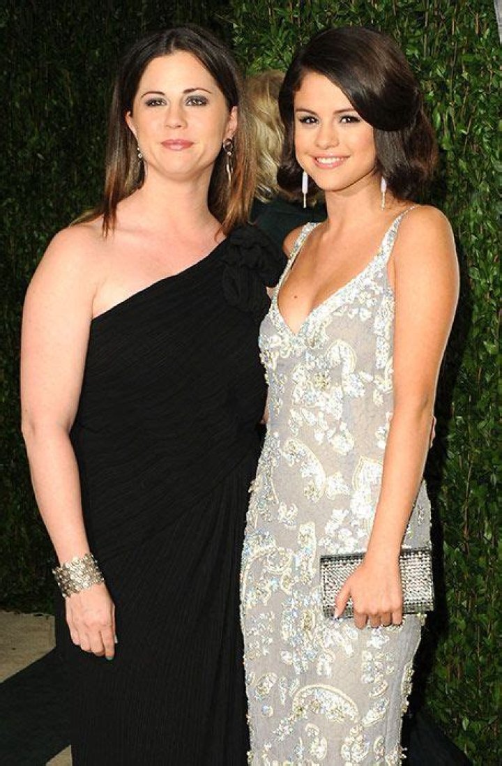 Selena Gomez and mother unfollow each other on Instagram amid fall out reports
