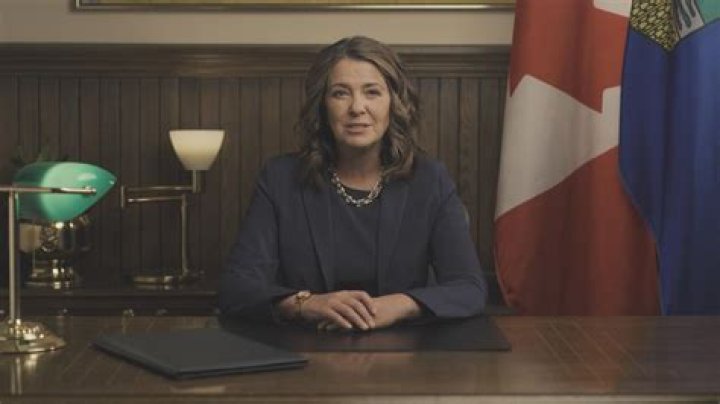 
Who Is Katy Gallagher Husband Dave Skinner? Here Is What You Should Know About Australia Senator Personal Life 