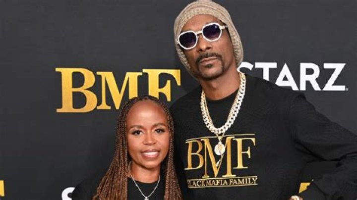 Who is Snoop Dogg’s wife Shante Broadus?